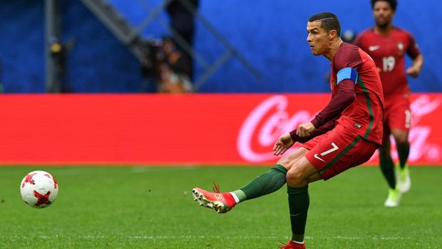 Claudio Bravo para tres penaltis y mete a Chile en la final de la Confederaciones