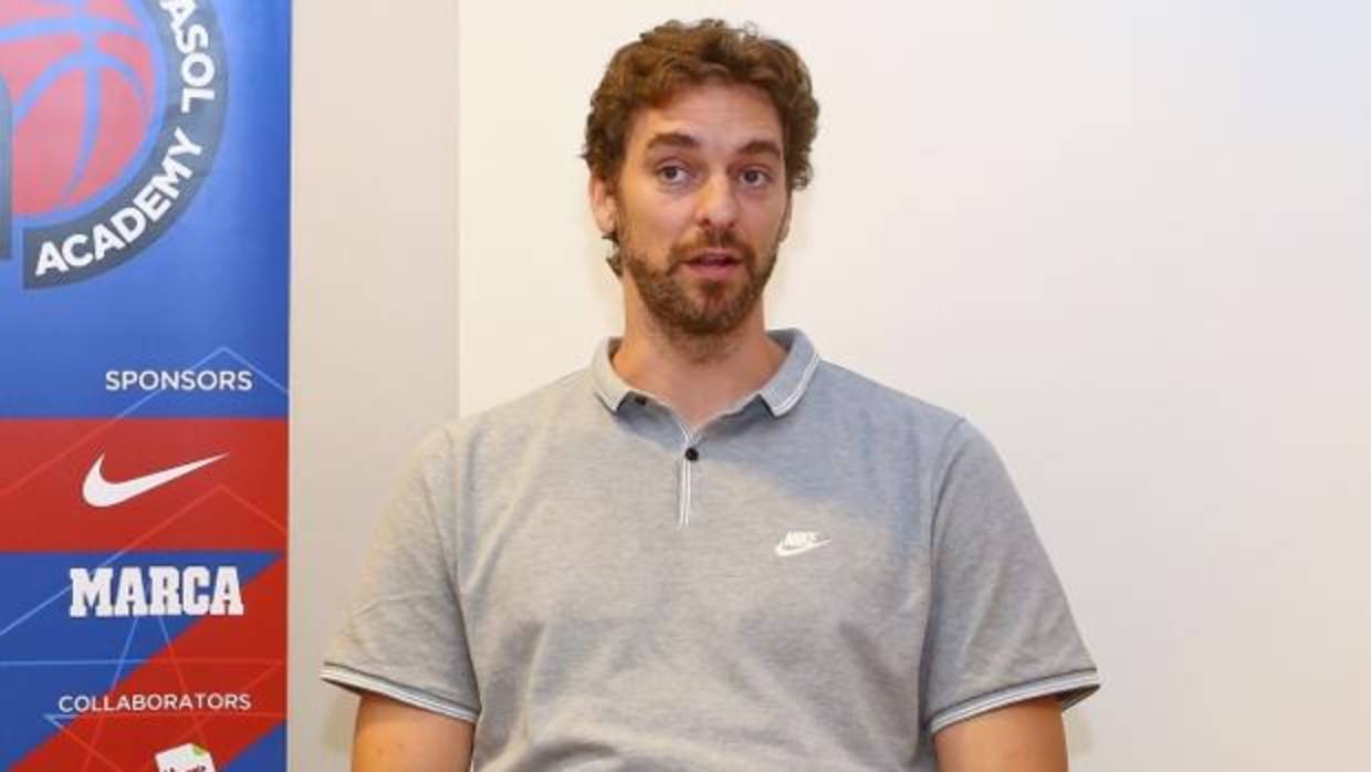 Pau Gasol, en una imagen de su academia la temporada pasada