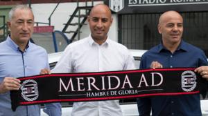 Exjugadores de Primera en banquillos de Segunda B