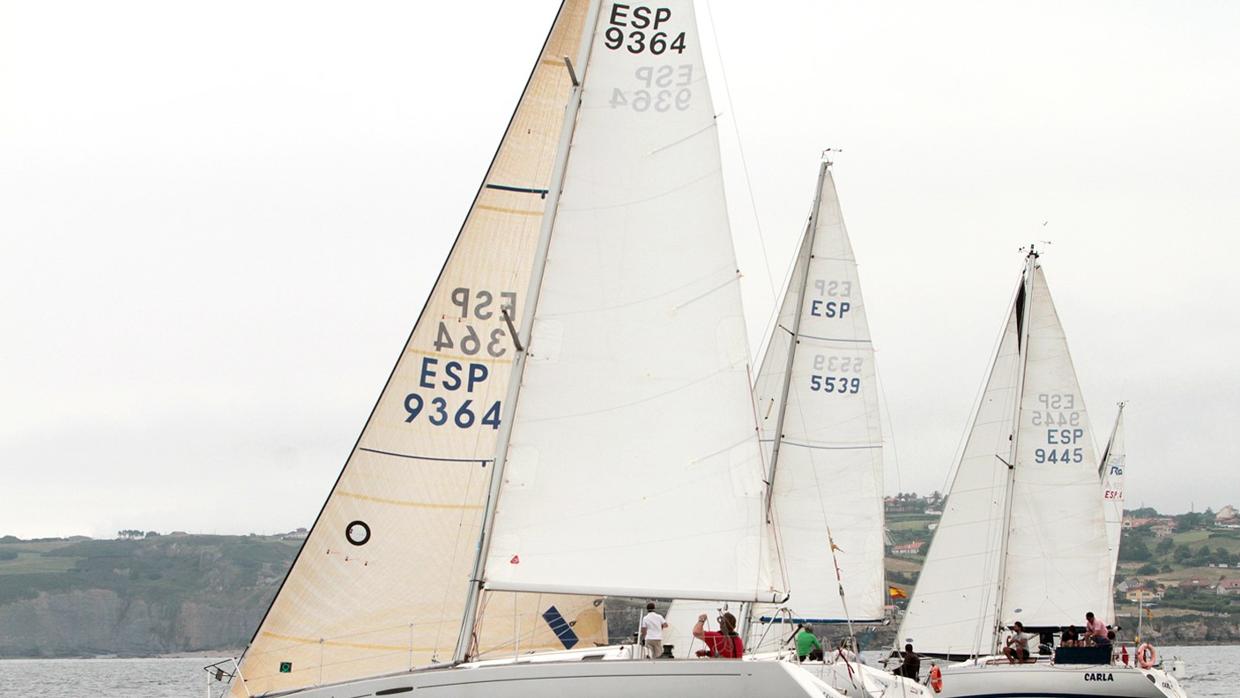 «Geiser», en Crucero I y «Carla», en Crucero II, ganadores de la primera travesía Gijón-Tazones