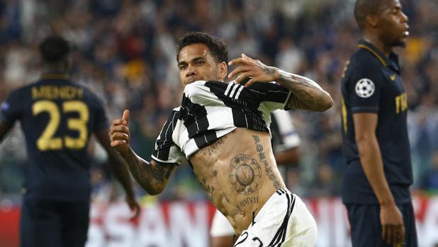 Dani Alves ficha por el PSG