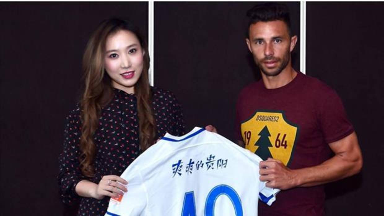 Rubén Castro ya ha sido presentado en China