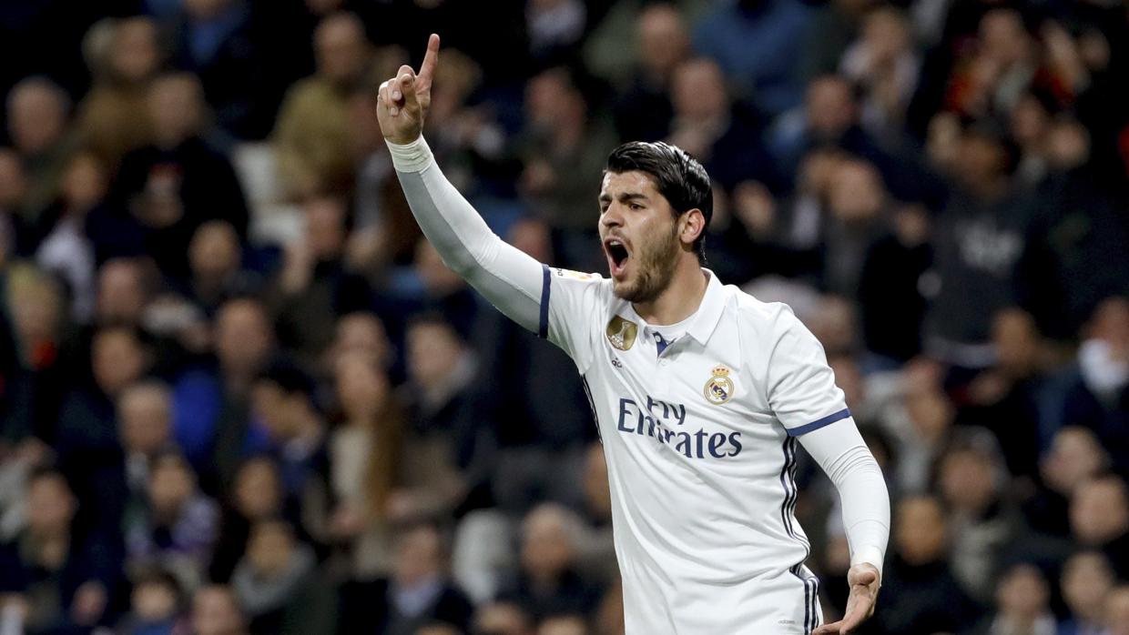 Álvaro Morata con la camiseta del Real Madrid