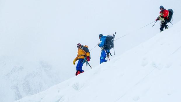 Heroico rescate de tres montañeros españoles en el Gasherbrum II