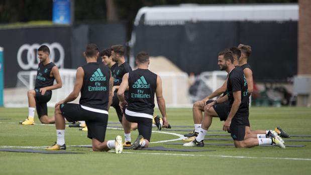 Los jugadores del Real Madrid en el entrenamiento de pretemporada