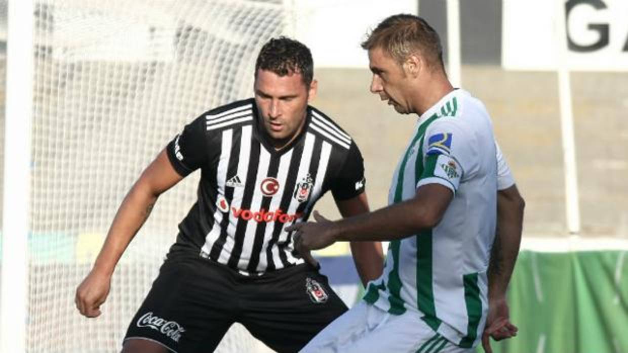 Betis-Besiktas: Nahuel corrigió el error de Adán (1-1)