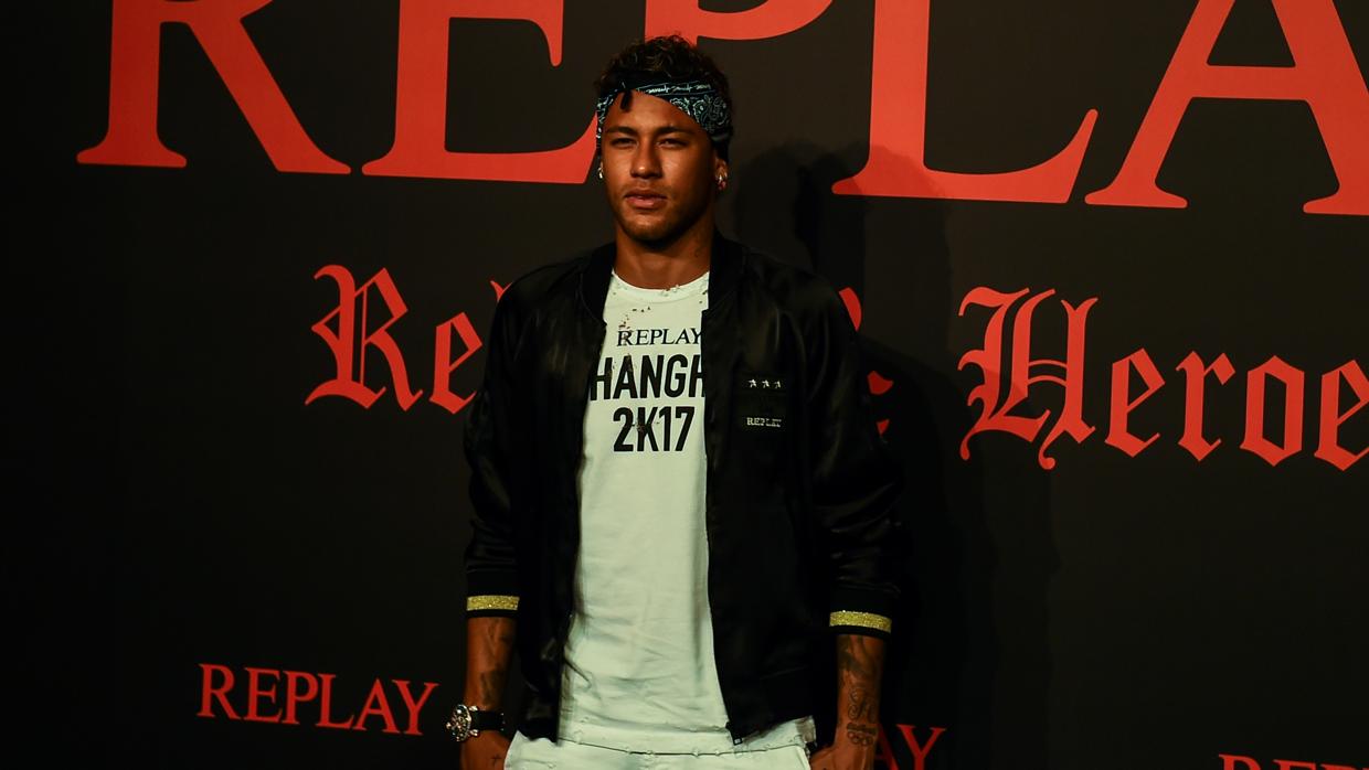 Neymar en un evento en Shanghai