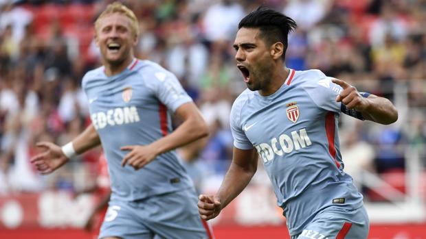 Falcao arrincona a Mbappé