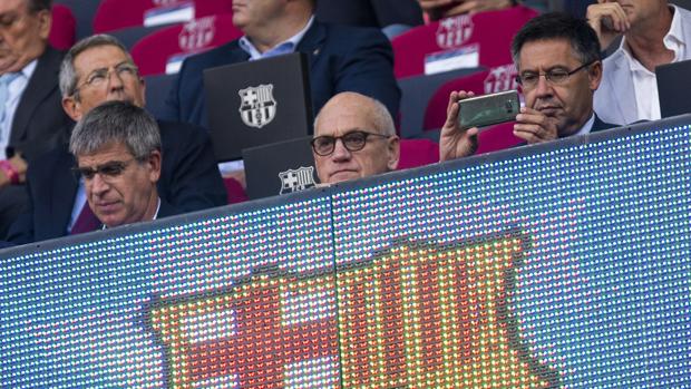 El Barça denuncia una campaña «manipulada» contra Bartomeu