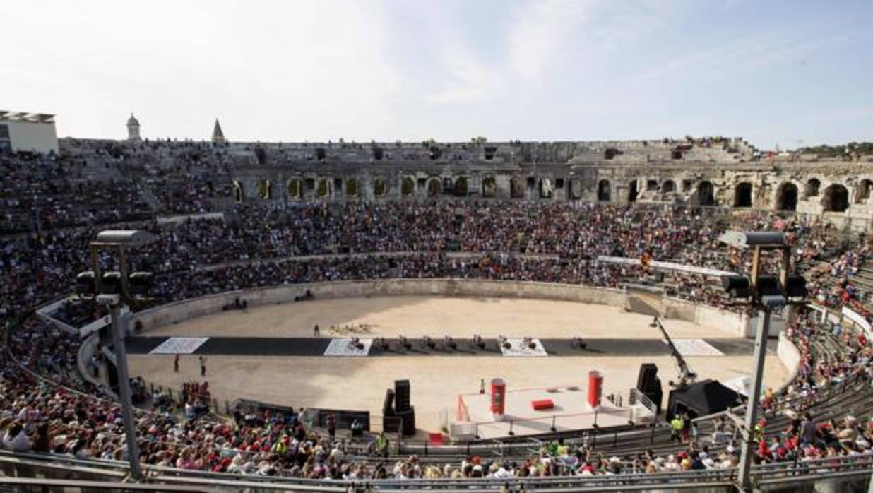 La estación de Nimes, evacuada por la Policía francesa