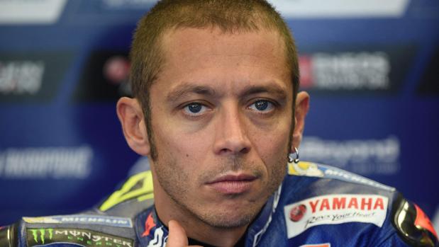 Valentino Rossi se fractura la tibia y el peroné haciendo enduro