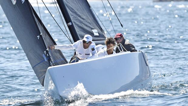 El Trofeo Príncipe de Asturias recibe al Rey
Juan Carlos en la segunda jornada de competición