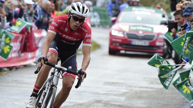 Contador hace sudar a Froome