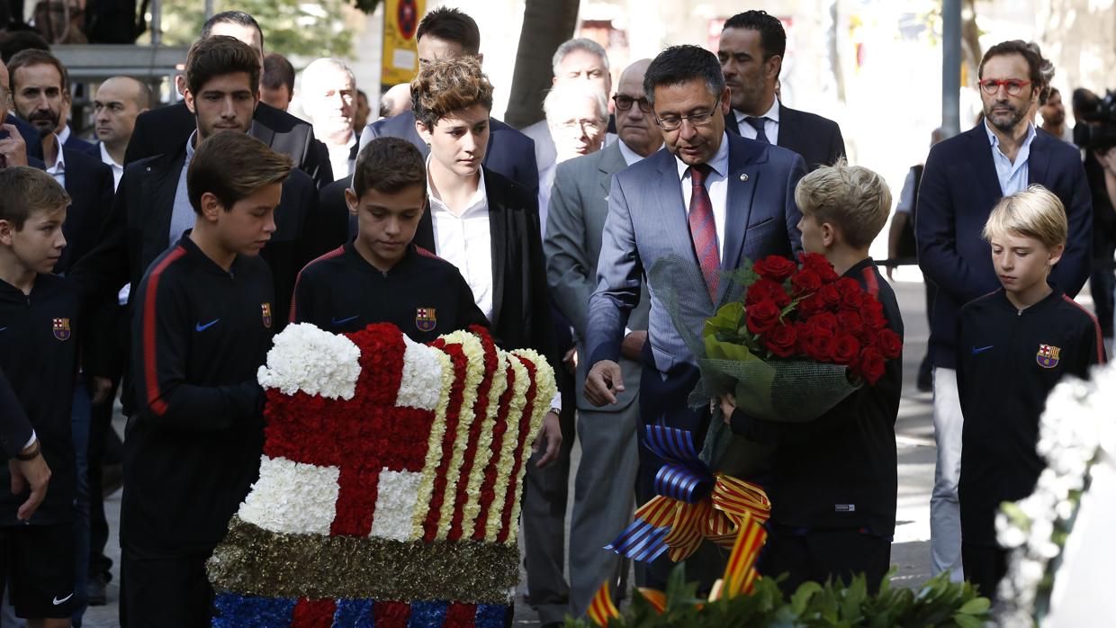 El Barcelona participó en la ofrenda floral con motivo de la Diada de Cataluña