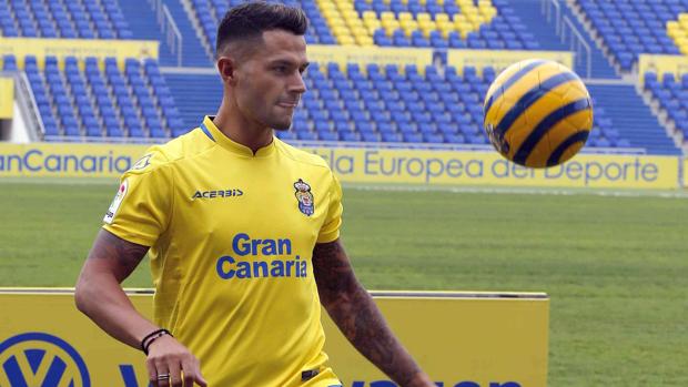 Las Palmas reclama ante la Liga que el Sevilla le pague por Vitolo