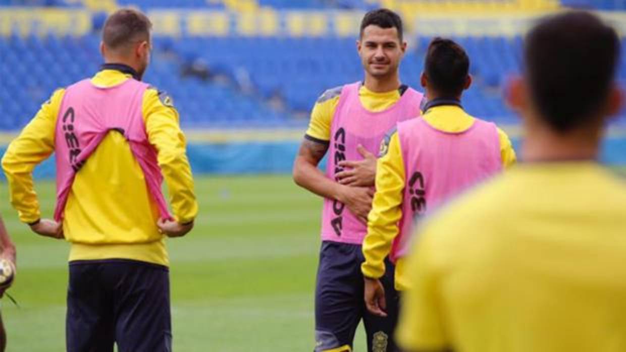 Vitolo entra en la lista de Las Palmas para medirse al Sevilla