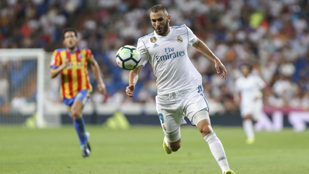 Benzema renueva hasta 2021