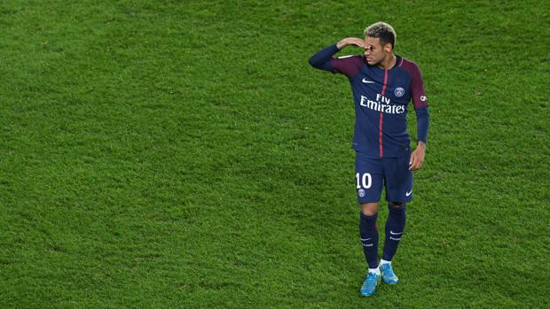 Neymar, seguridad, mansión y vida de jefe de Estado en París