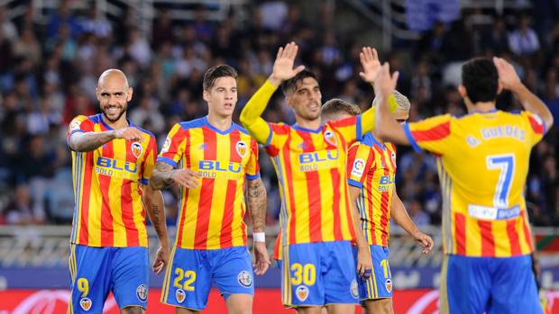 Un gran Valencia gana en Anoeta