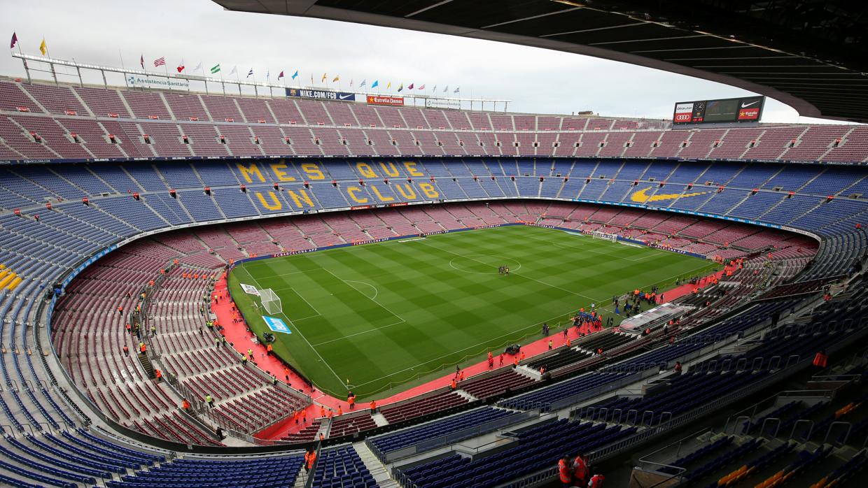 El Camp Nou, vacío antes del duelo contra Las Palmas