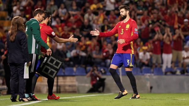 Piqué pasa a un segundo plano