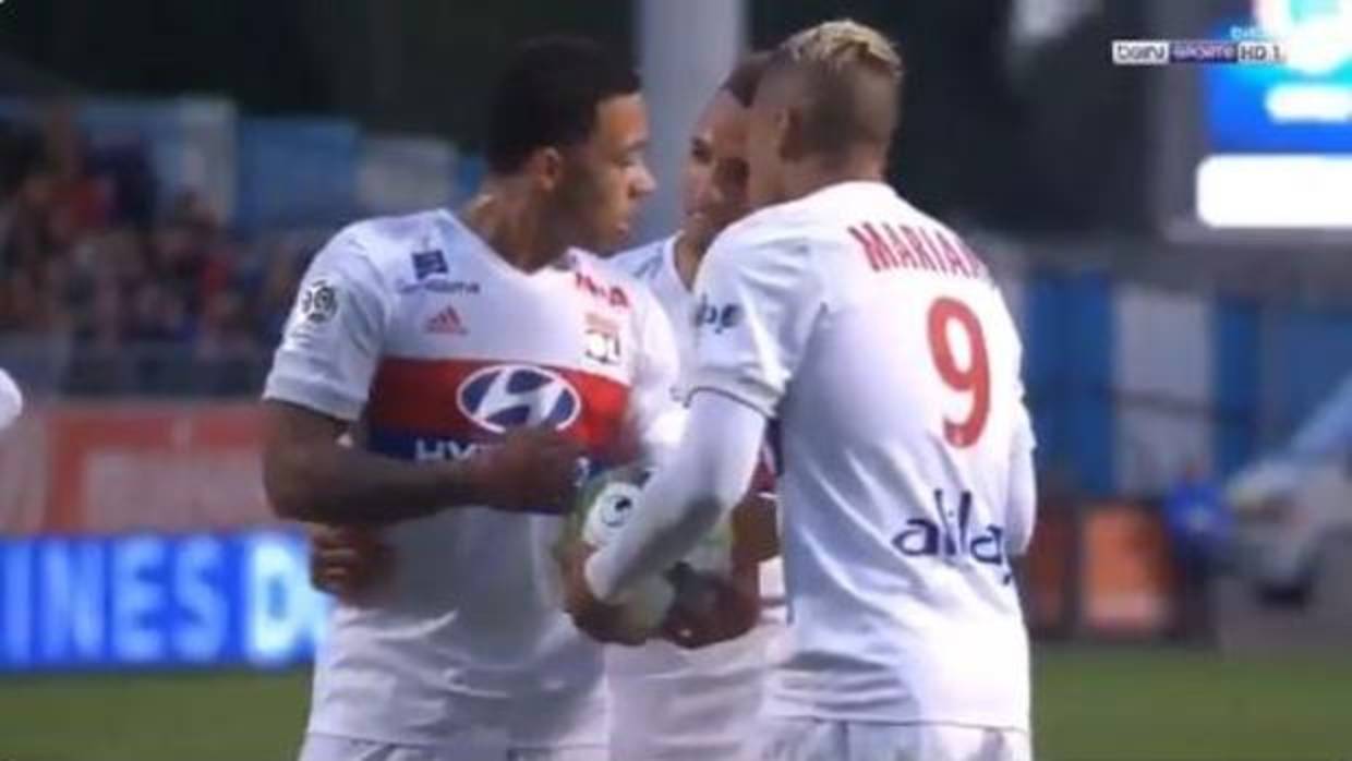 La guerra por lanzar los penaltis llega al Lyon