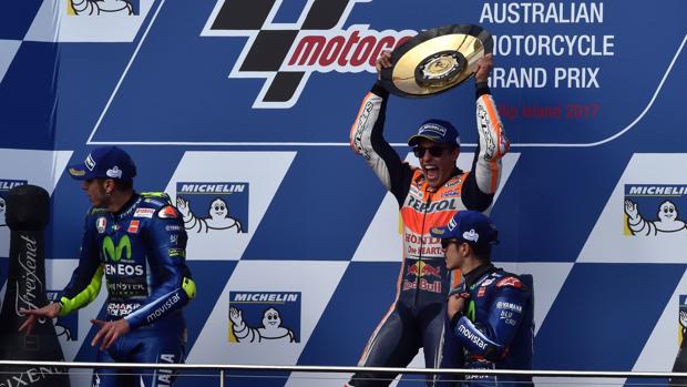 Márquez gana en Australia y roza el título