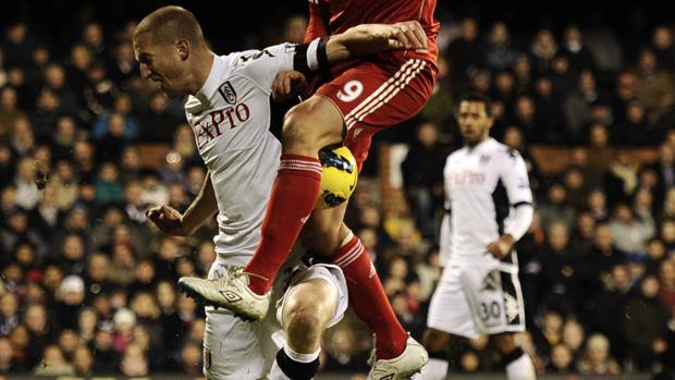 Hangeland sacude la Premier con su alineación de «perezosos»