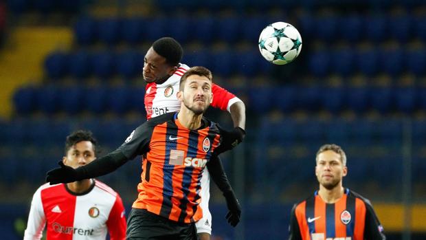 El Shakhtar remonta y hunde al Feyenoord