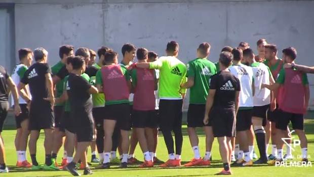 Pese a la derrota en Cornellá, el Betis no pierde la sonrisa