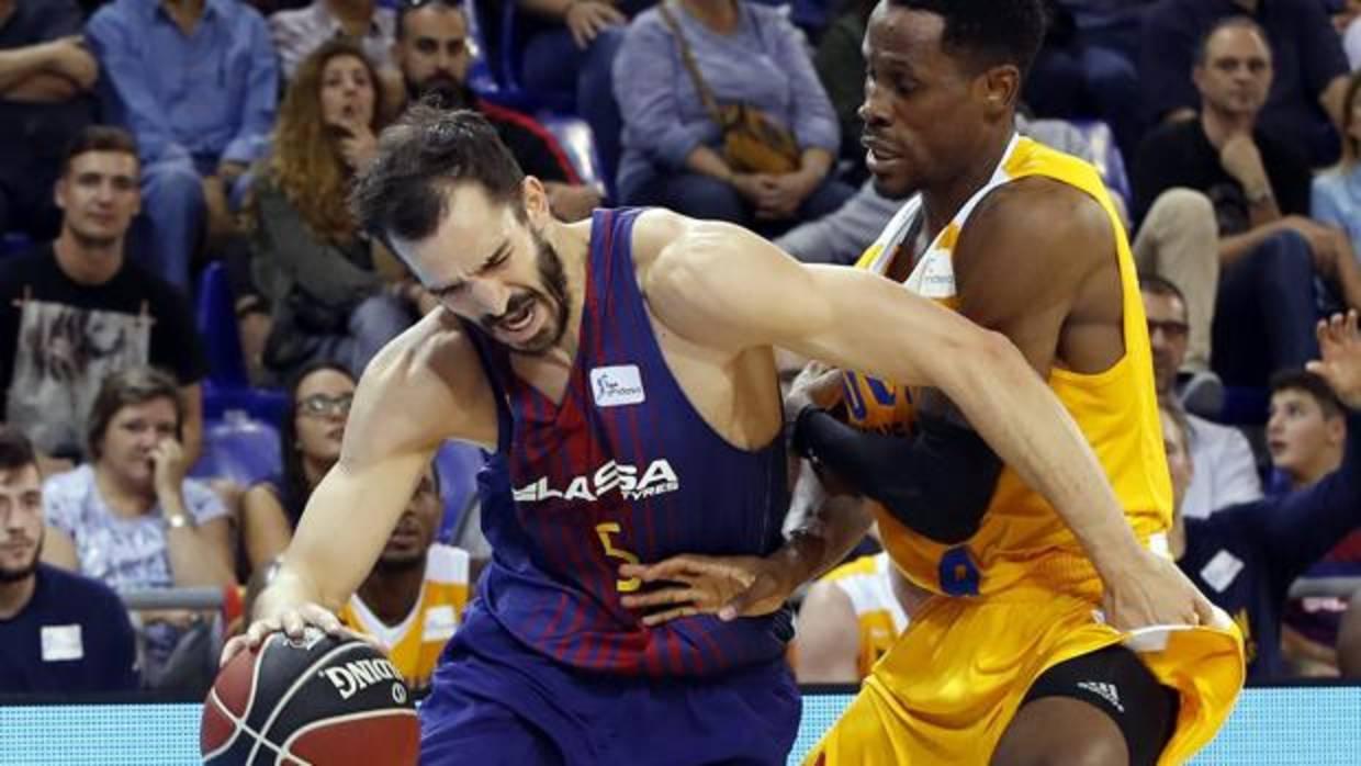 Pau Ribas durante el partido entre el Barcelona y el UCAM Murcia