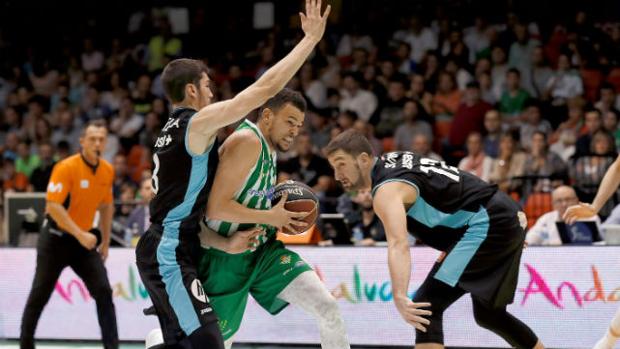 (81-90): Derrota del Real Betis Energía Plus ante el Estudiantes en el estreno de Quintana