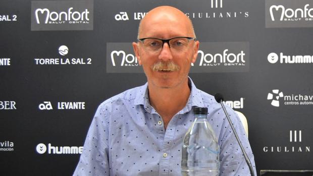 El Castellón destituye a su entrenador, Frank Castelló