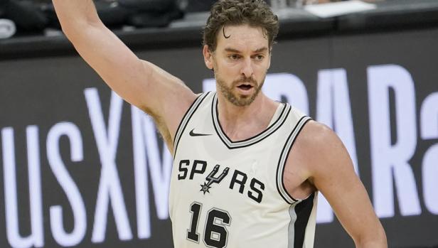 Brillante remontada de los Spurs de Gasol