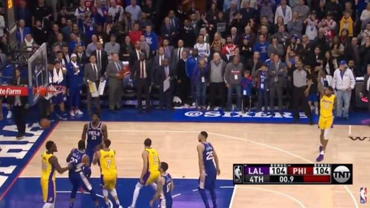 Brandon Ingram rescata a los Lakers con un triple a ocho décimas del final