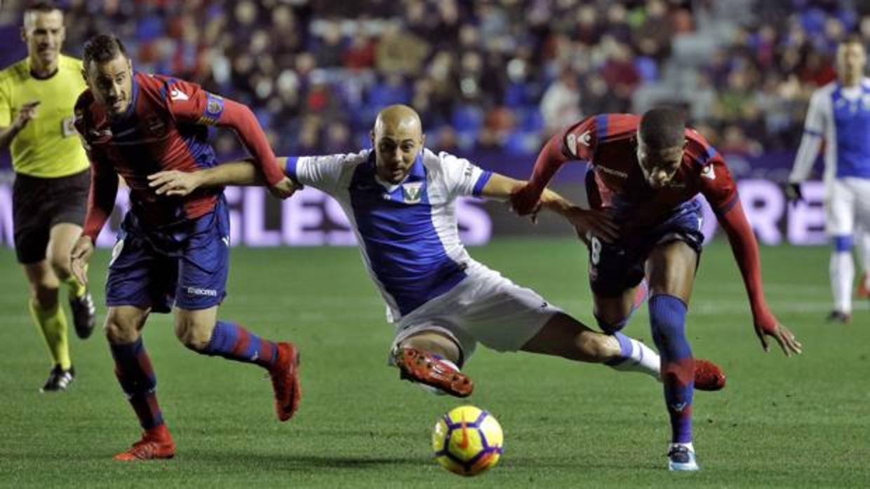 Amrabat, durante el partido