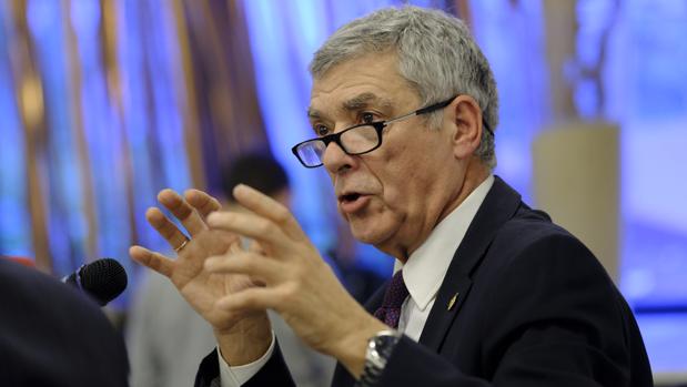 Villar acude al encuentro navideño de la federación