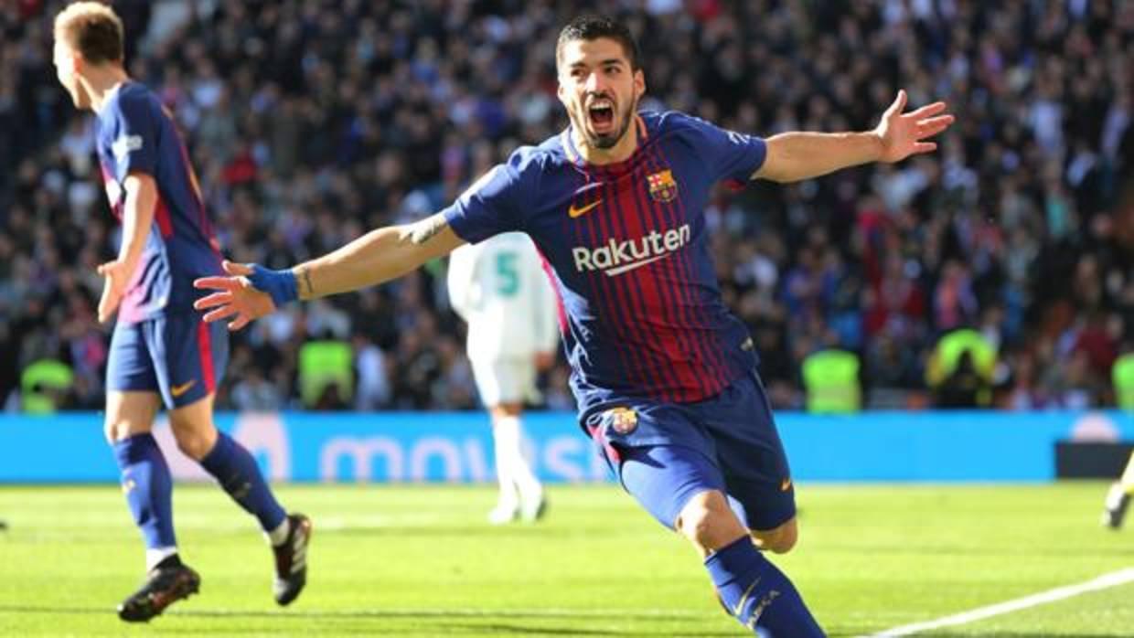 Luis Suárez celebra el gol anotado en el Bernabéu