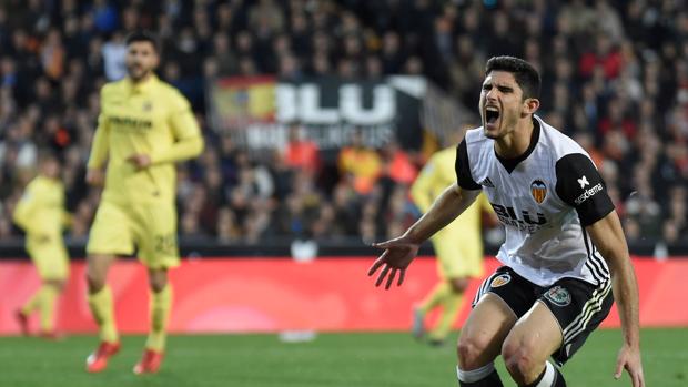 Traspié del Valencia en Mestalla