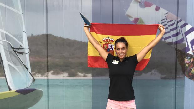 Blanca Manchón parte como favorita en última regata  en Bahía de Cádiz en 2017