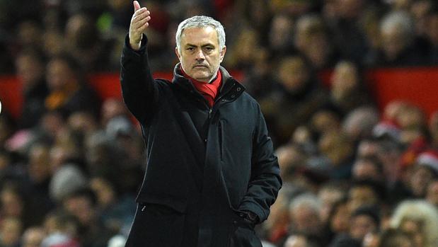 Mourinho saca su cara más llorona