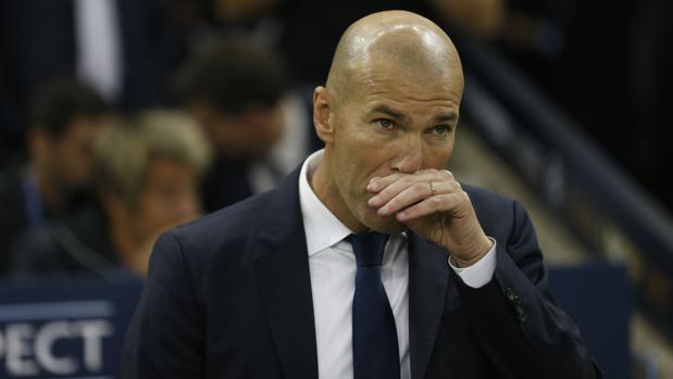 Zidane: «Cristiano se retirará aquí, no me imagino al Madrid sin él»