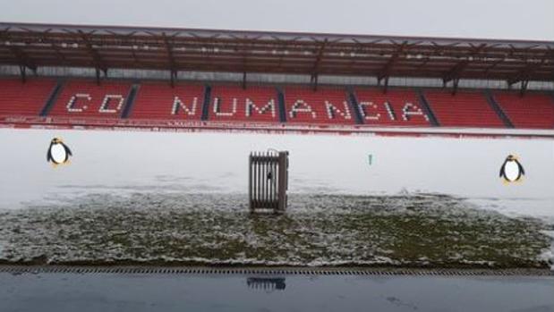 El Numancia presume de estadio con calefacción y pingüinos