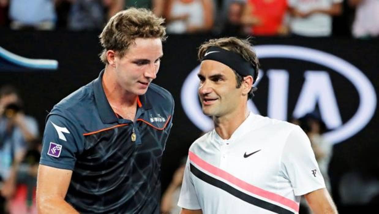 Struff felicita a Federer