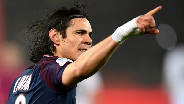 Cavani hace historia con el PSG antes de recibir al Real Madrid