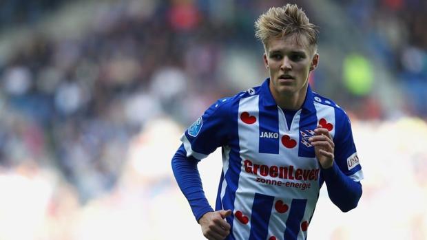 El salvaje regate de Odegaard que da la vuelta al mundo