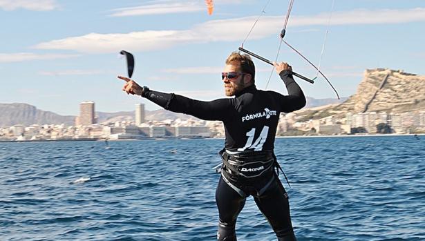 Alejandro Climent gana la Formula Kite Spain Series en Alicante