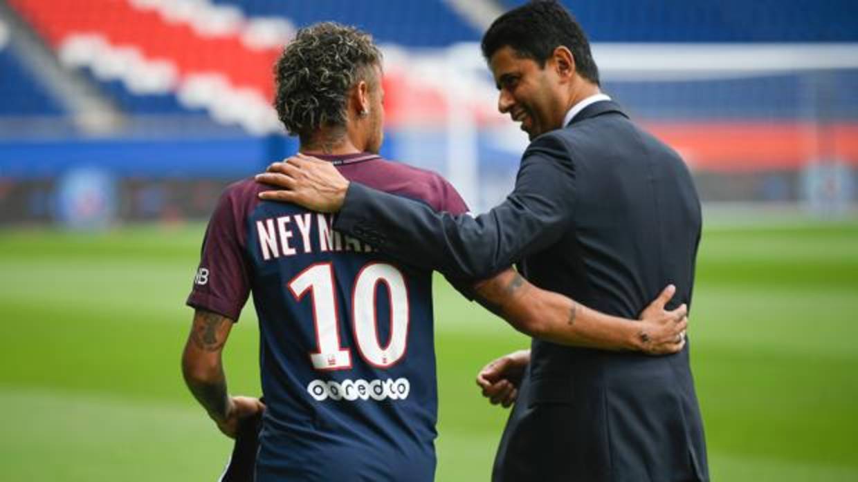Neymar y Al-Khelaifi, el día de la presentación del brasileño