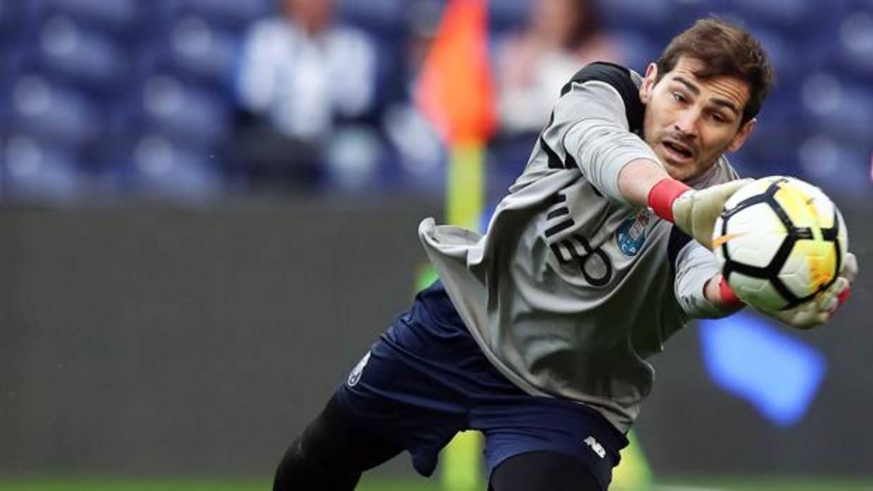 Íker Casillas, titular en la Liga portuguesa por primera vez desde octubre