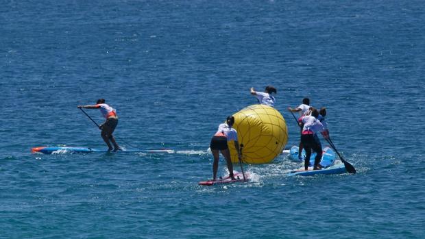 El surf presenta el calendario de competiciones